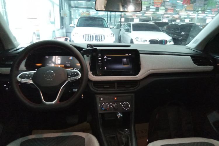 Used Volkswagen Tharu 2025 New Sharp 1.5L Sharp Edition Center Console