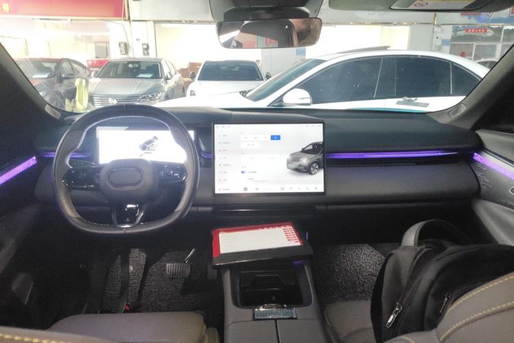 Used Lynk & Co 08 EM-P 2024 120km Long-Range Plus