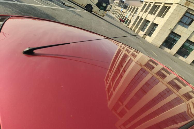 Used Venucia R50 2014 1.6L Automatic Splendid Edition