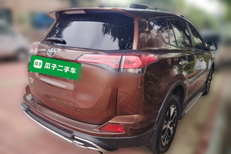 Used Toyota RAV4 2016 2.0L CVT Two-Wheel Drive Fashion Edition China V Standard Rear Right 45 Deg
