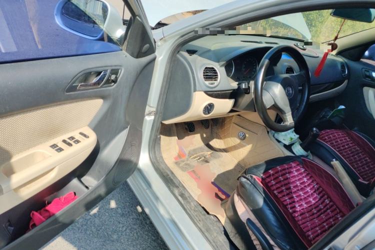 Used Volkswagen Lavida 2013 Classic 1.6L Manual Fashion Edition
