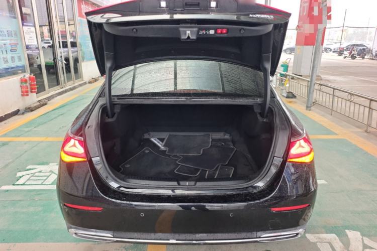 Used Mercedes-Benz E-Class 2025 Facelift E 300 L Luxury Edition