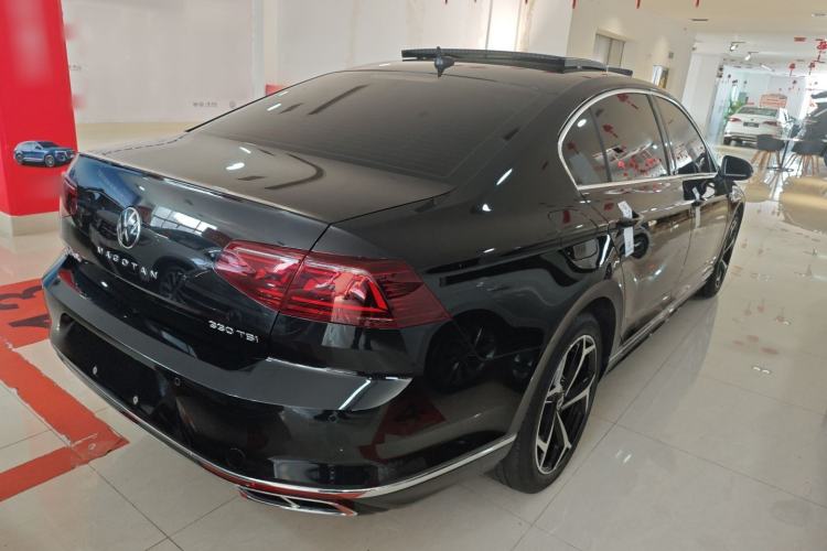 Used Volkswagen Magotan 2023 2 Million Units Limited Edition 330TSI DSG Leading Version
