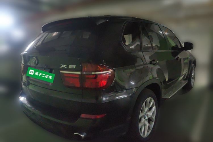 Used BMW X5 2013 xDrive35i U.S. specification Rear Right 45 Deg