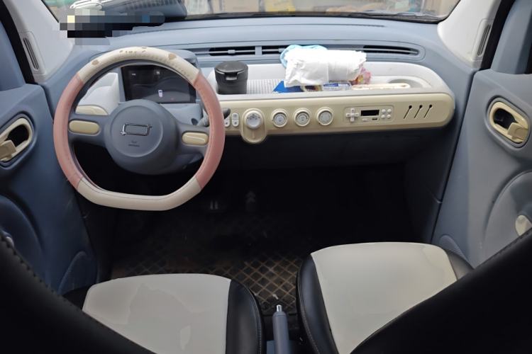 Used Bestune Pony 2024 170km Vitality Horse Center Console