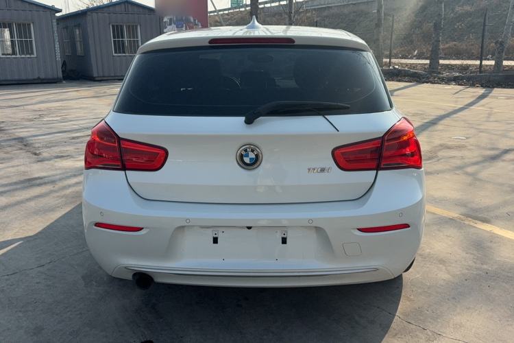 Used BMW 1 Series 2015 118i Urban Design Package Exterior 4