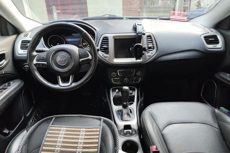 Used Jeep Compass 2017 200T Automatic Family Edition