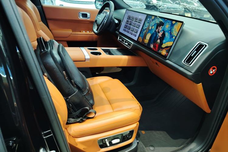 Used Li Auto L8 2023 Pro Model
