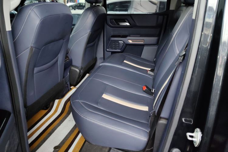 Used JMC DaDao 2023 Chasing Light 2.3T Diesel Automatic 4x4 Standard-Wheel Enjoyment Model
