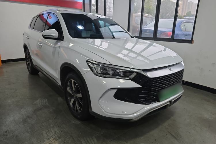 Used BYD Song Pro New Energy 2023 Champion Edition DM-i 71KM Beyond Model Front Right 45 Deg