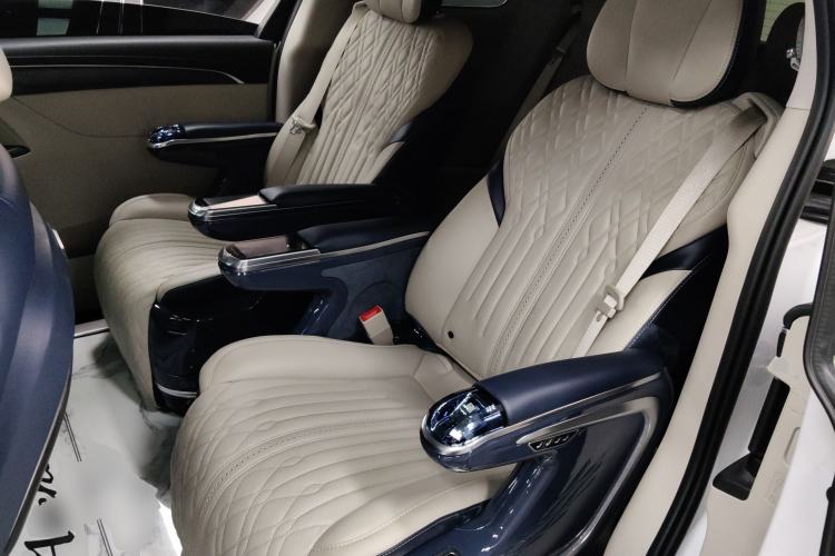 Used Buick GL8 2022 ES Landtrek 653T Comfort Edition Left Rear Seat