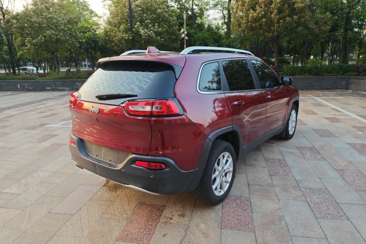 Used Jeep Cherokee 2017 2.0L Superior Edition