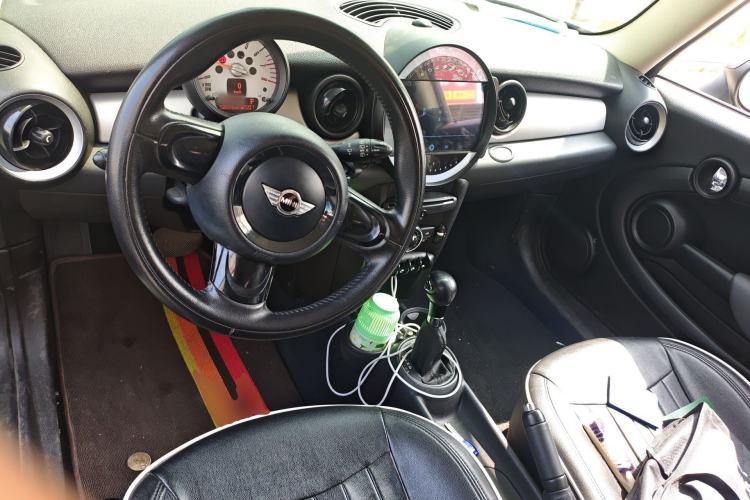 Used MINI 2011 1.6L ONE
