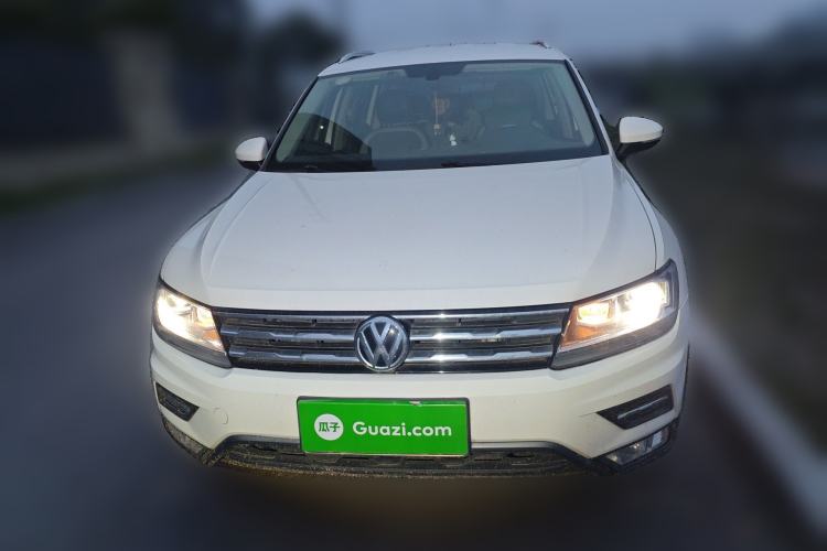 Used Volkswagen Tiguan L 2017 330TSI Automatic Two-Wheel Drive Comfort Edition Front