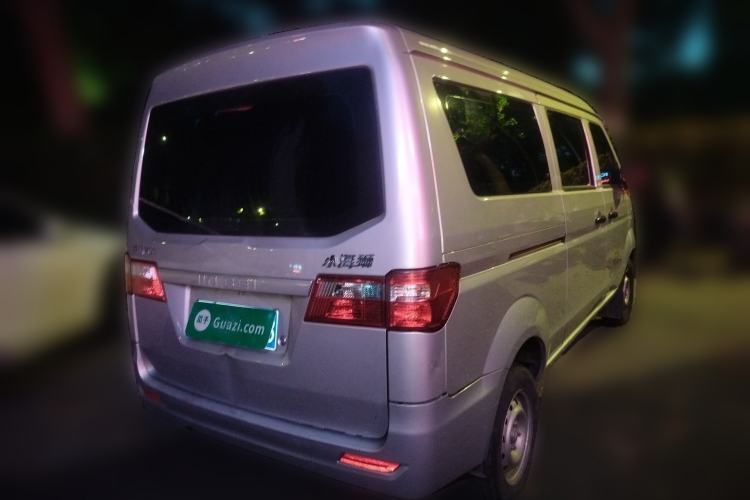 Used Jinbei Hiace X30 2023 1.5L Super-Comfortable Passenger Van 5/6/7-Seater Non-Air-Conditioned Version Model SWC15M
