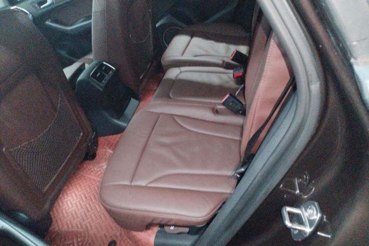 Used Audi Q5 2015 40 TFSI Comfort Model Left Rear Seat