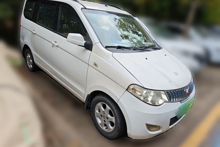Used Wuling Hongguang 2010 1.4L Luxury Model Front Right 45 Deg