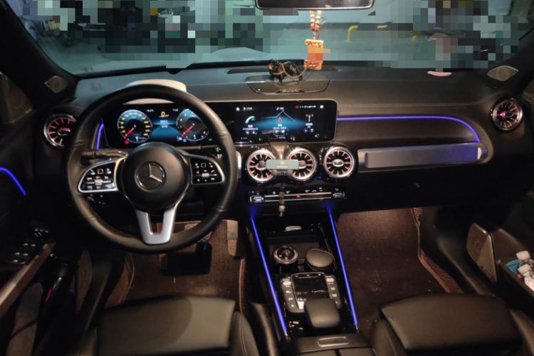 Used Mercedes-Benz GLB 2020 Updated GLB 200 Dynamic Edition Center Console