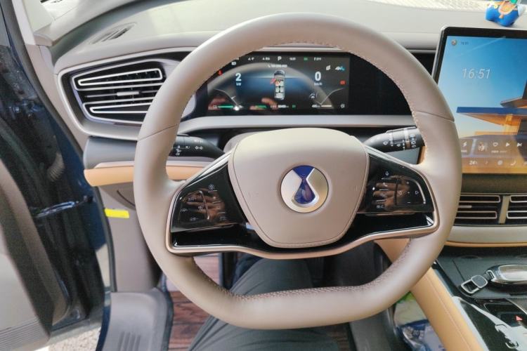 Used Denza D9 2022 DM-i 970 Four-Wheel Drive Prestige Model