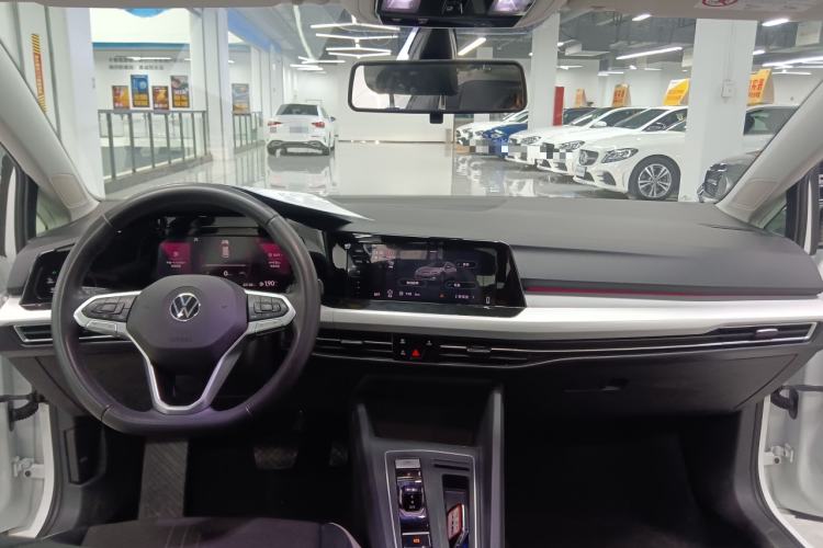 Used Volkswagen Golf 2021 280TSI DSG Pro Center Console
