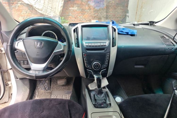 Used Luxgen U6 SUV 2015 1.8T Fashion Edition Center Console