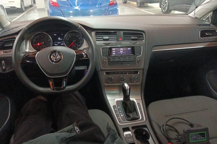 Used Volkswagen Golf 2015 1.6L Automatic Comfort Model
