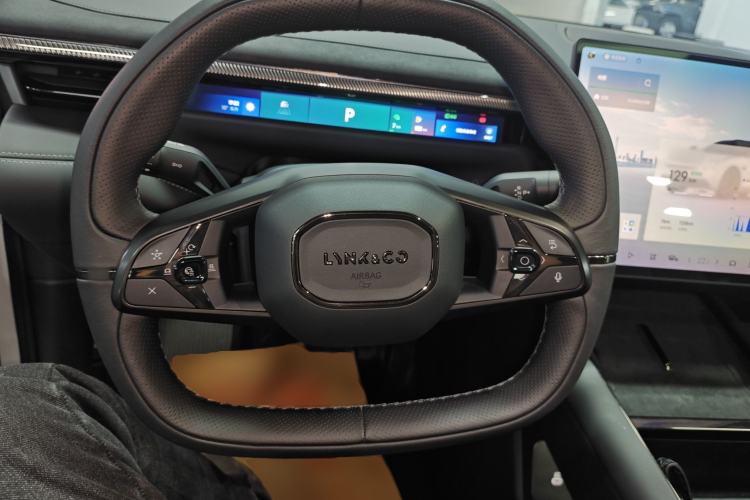 Used Lynk & Co Lynk & Co 10 EM-P 2025 Model 120 Four-Wheel Drive Ultra
