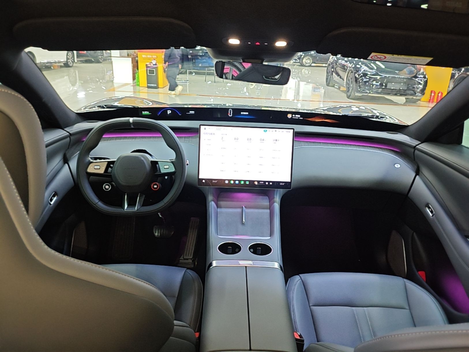 Xiaomi Auto YU7 2025 Ultra-Long Range All-Wheel Drive Pro Version — снимка 12