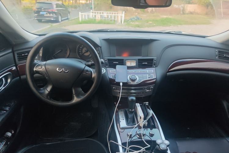 Used Infiniti Q70 2017 Q70L 2.5L Enjoyment Edition
