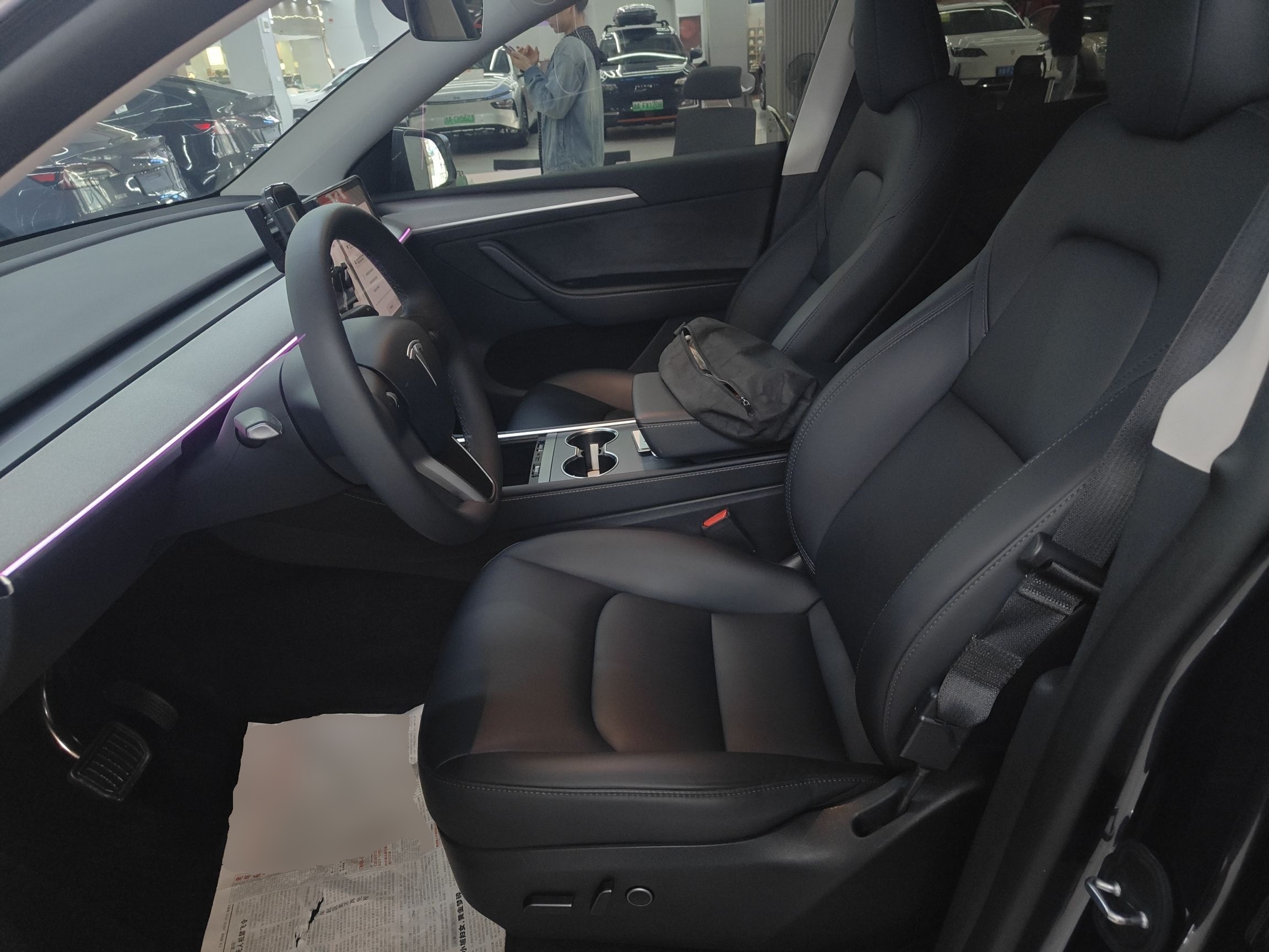 Переднее сиденье в автомобиле