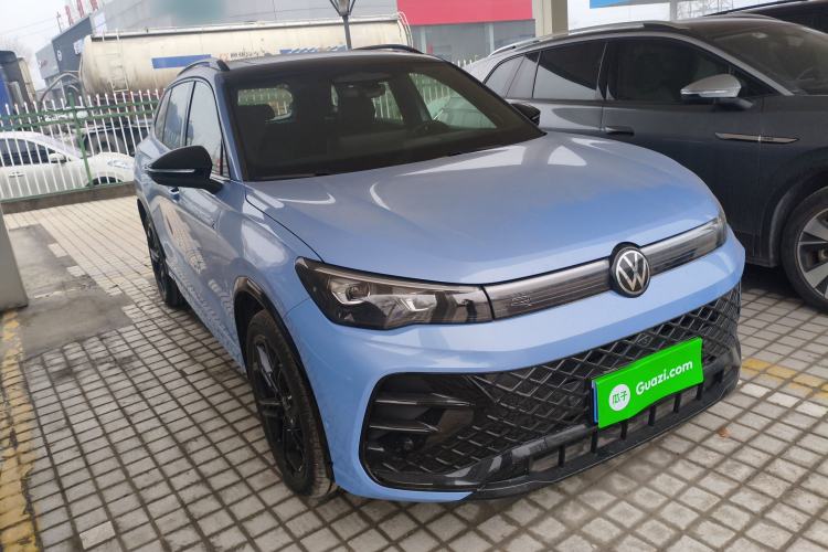 Used Volkswagen Tiguan L 2026 Model, PRO 380TSI Four-Wheel Drive R-Line Smart Luxury Edition Front Right 45 Deg