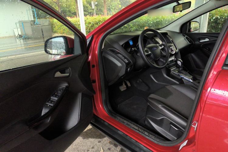 Used Ford Focus 2012 Hatchback 1.6L Automatic Fashion Edition