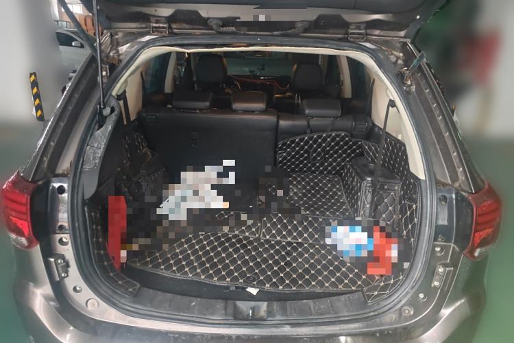 Used Mitsubishi Outlander 2016 2.4L 4x4 Luxury Edition 7-Seater
