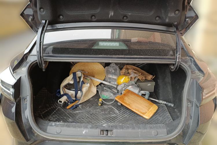 Used Dongfeng Aeolus Yixuan 2023 Mach Edition 1.5L Automatic Chasing Wind Version Trunk