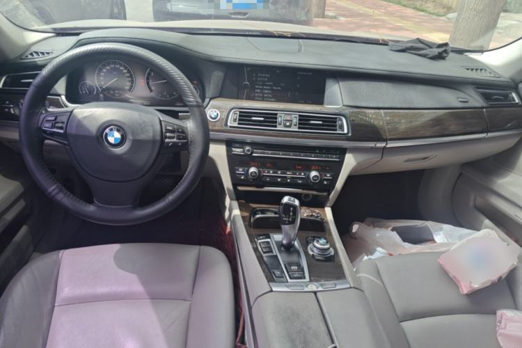 Used BMW 7 Series 2011 730Li Elegant Model Center Console