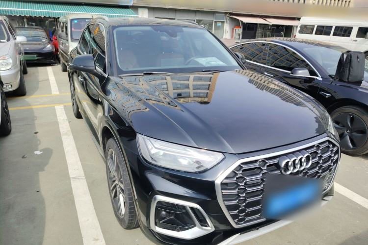 Used Audi Q5L 2022 40T Luxury Dynamic Model Front Right 45 Deg