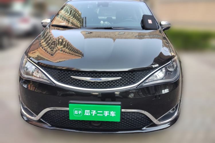 Used Chrysler Grand Voyager 2017 3.6L Premium Edition Front