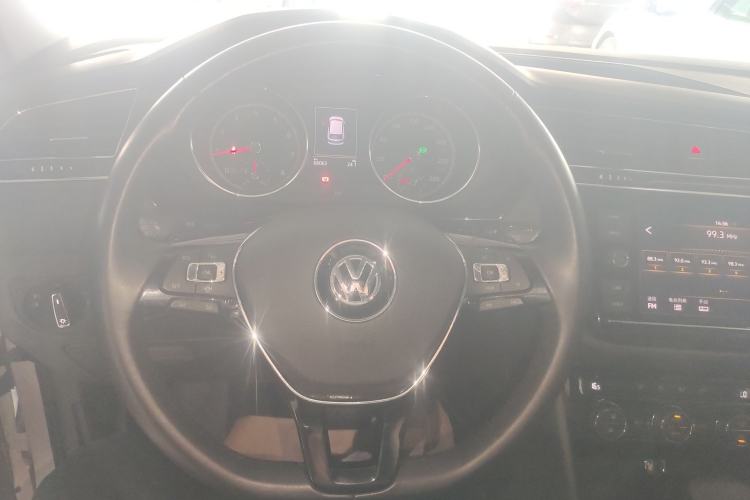 Used Volkswagen Tiguan L 2019 330TSI Automatic Two-Wheel Drive Panoramic Comfort Edition China VI Standard Steering Wheel