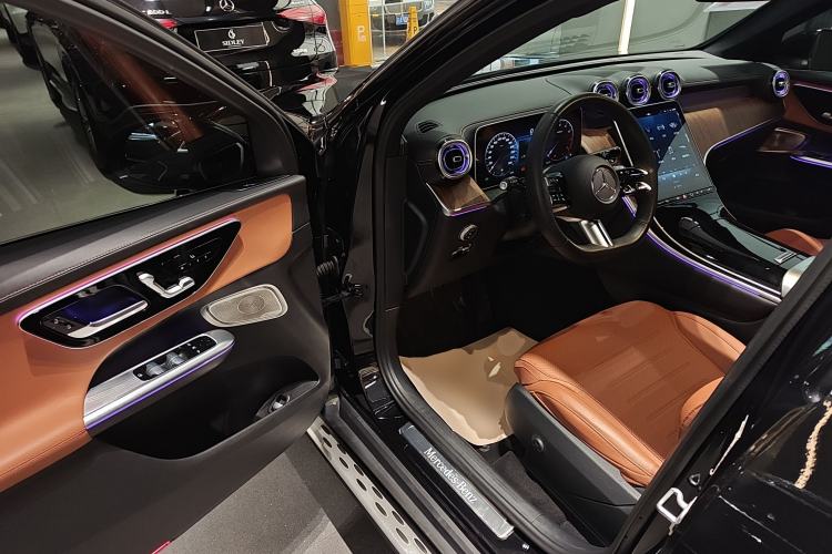 Used Mercedes-Benz GLC 2023 GLC 300 L 4MATIC Dynamic Edition 5-seater Driver Seat