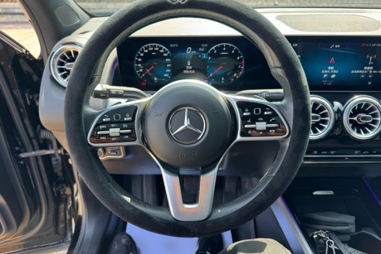 Used Mercedes-Benz GLB 2022 GLB 220 4MATIC Steering Wheel