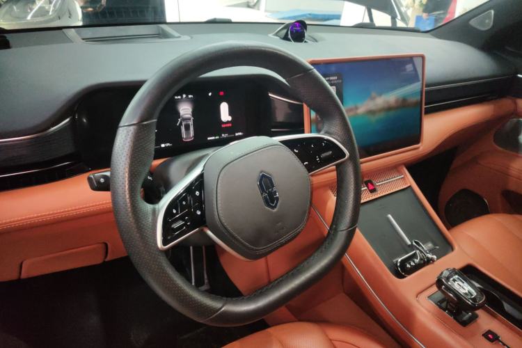 Used Hima AITO M7 2024 1.5T Intelligent Driving Rear-Drive Ultra Version 6 Seats Steering Wheel