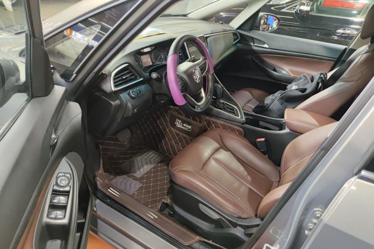 Used Buick GL6 2018 18T 6-Seater Luxury Model
