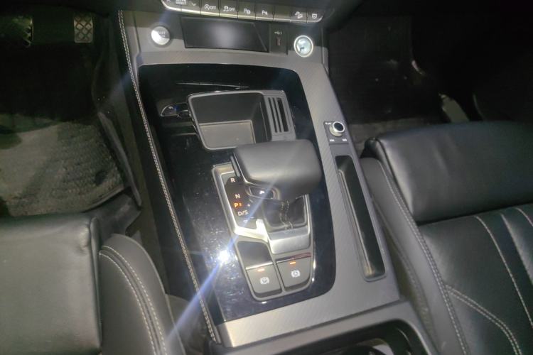 Used Audi Q5L 2022 40T Luxury Dynamic Model
