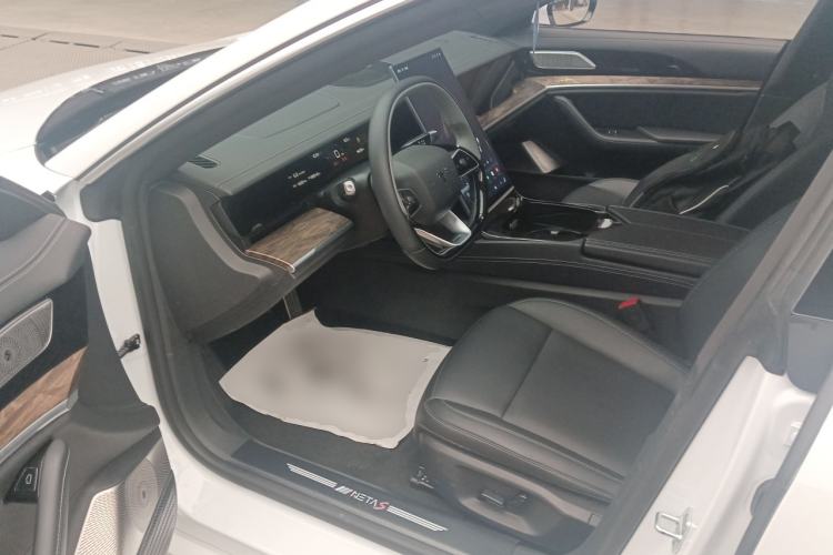 Used NETA S 2024 Range-Extended 1060 Lite Edition Driver Seat