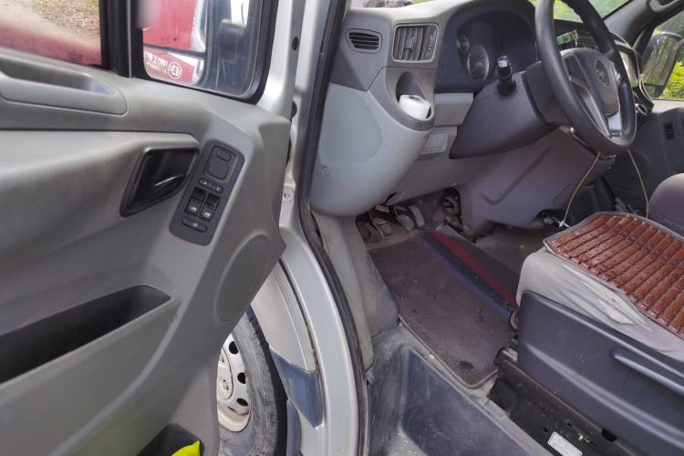 Used Foton Toano 2019 2.5T Extended-Wheelbase Mid-Roof 5-7 Seater 4J25TC3