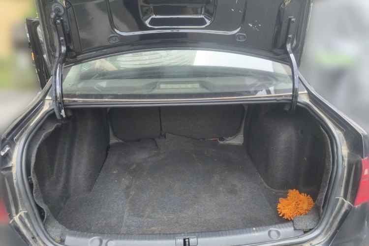 Used Volkswagen Lavida 2013 Restyled Classic 1.6L Manual Comfort Edition