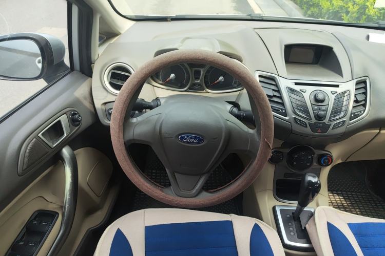 Used Ford Fiesta 2011 Hatchback 1.5L Automatic Fashion Edition Steering Wheel