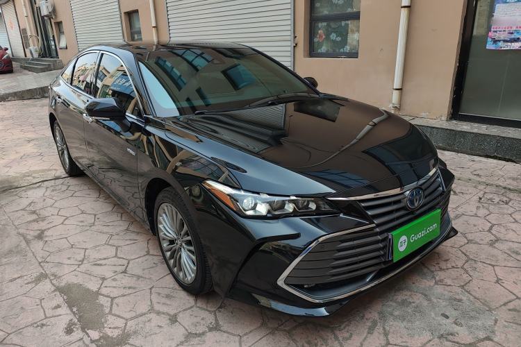 Used Toyota Avalon 2019 Dual-Engine 2.5L XLE Prestige Version China VI Standard Front Right 45 Deg