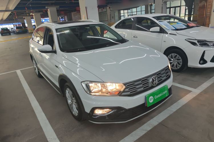 Used Volkswagen C-TREK 2017 1.6L Automatic Comfort Model Front Right 45 Deg