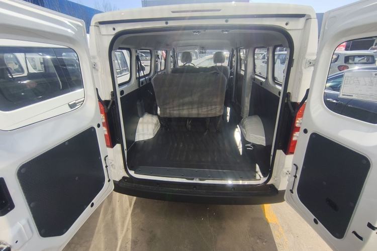 Used Wuling Yangguang 2025 Model 400km Bus Edition—Comfort Edition